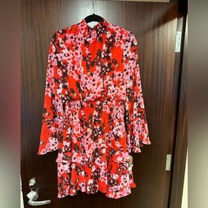 Summer dress -Tags-Never worn. Size 16.